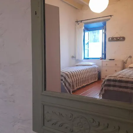 Traditional 2 Bd Chora House W Balcony Pátmos