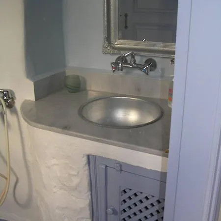 Apartment Traditional 2 Bd Chora House W Balcony