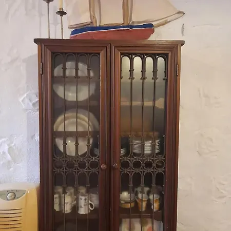 Traditional 2 Bd Chora House W Balcony