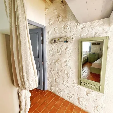 Traditional 2 Bd Chora House W Balcony Apartment Patmos Town