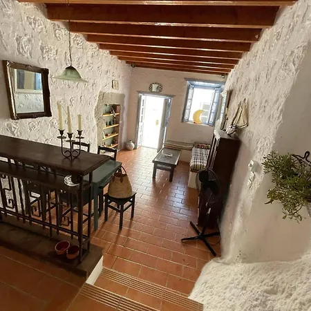 Daire Traditional 2 Bd Chora House W Balcony *